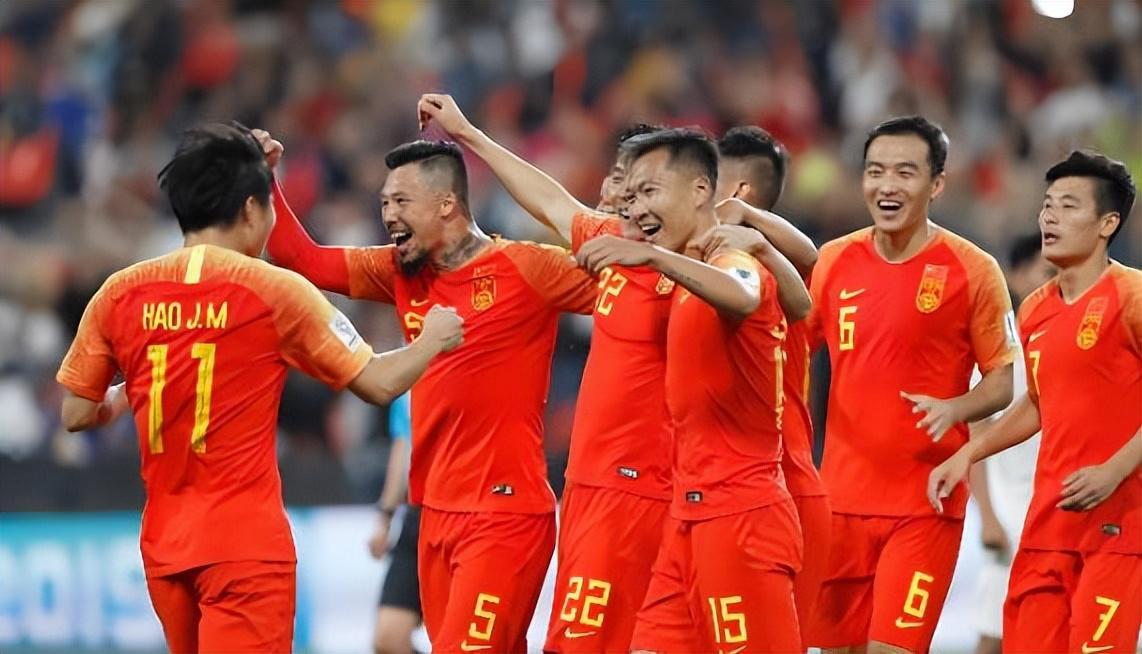 开云体育下载-同样是落选U23国足，为何朱鹏宇能补招进国家队，依木兰却不能